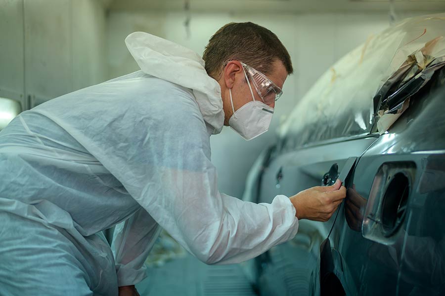 Fast Auto Body Restoration: Quick Turnaround Times for Your Project
